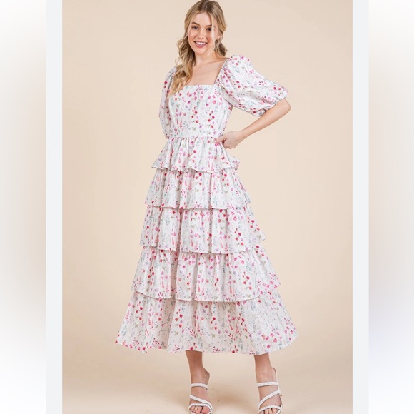 Dresses & Skirts - NWT Magnolia Midi Floral Dress Tiered Size Small